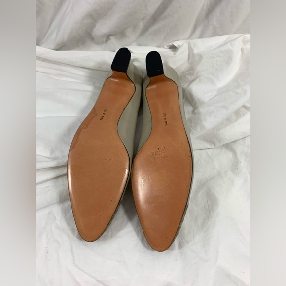 Vintage women metallic pearl SALVATORE FERRAGAMO heels pumps 8.5 AA - Picture 5 of 12